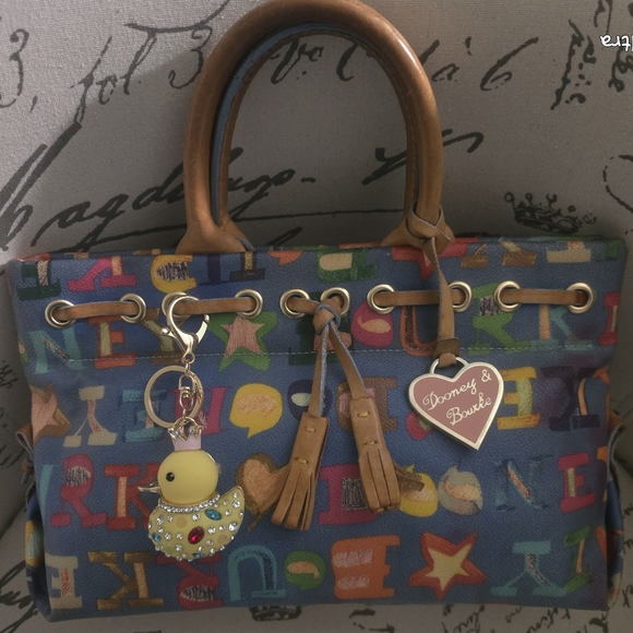 Rockraquel Poshmark Live SHOW! Poshlive! Let's have fun!!💚 - Picture 15 of 17